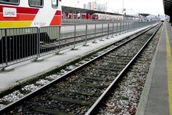 AUKN ni zadovoljna s postopanjem nadzornikov železnic