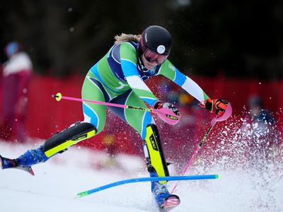 Veliko razočaranje za Johnson in Shiffrin, Slovenki po napaki brez rezultata