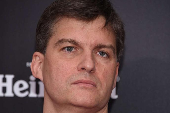Michael Burry | Po dogodkih iz let 2007 in 2008, ko je Michael Burry napovedal zlom trga drugorazrednih hipotekarnih posojil, temu pa je kasneje sledila sprva ameriška in nato še globalna finančna kriza, so posneli hollywoodski film The Big Short (Velika poteza), v katerem je Burryja upodobil igralec Christian Bale. | Foto Profimedia