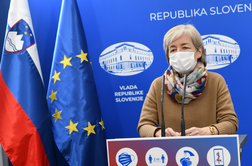 V Sloveniji 17 prijav resnih neželenih dogodkov po cepljenju #video