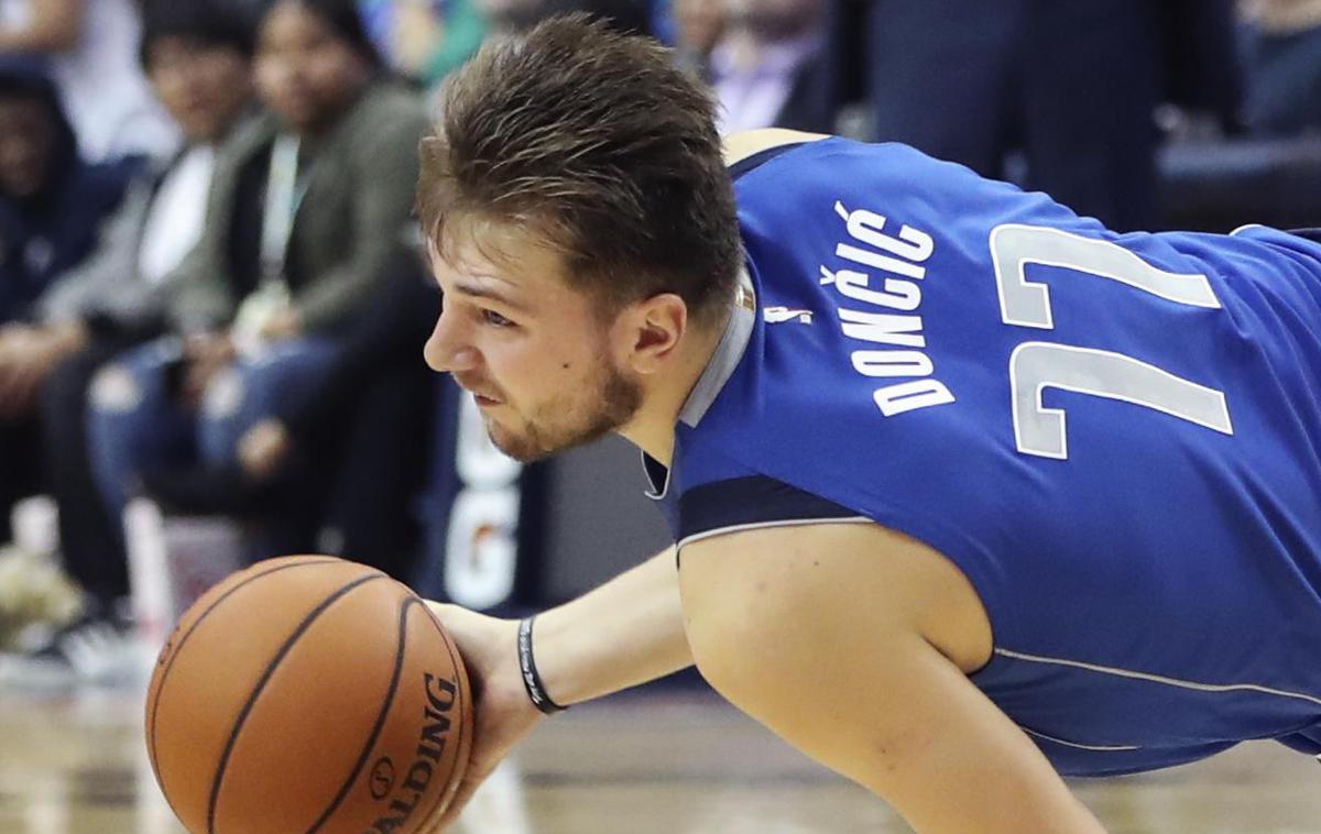 Luka Dončić | Luka Dončić navdušuje ljubitelje košarke tudi v ligi NBA. | Foto Reuters