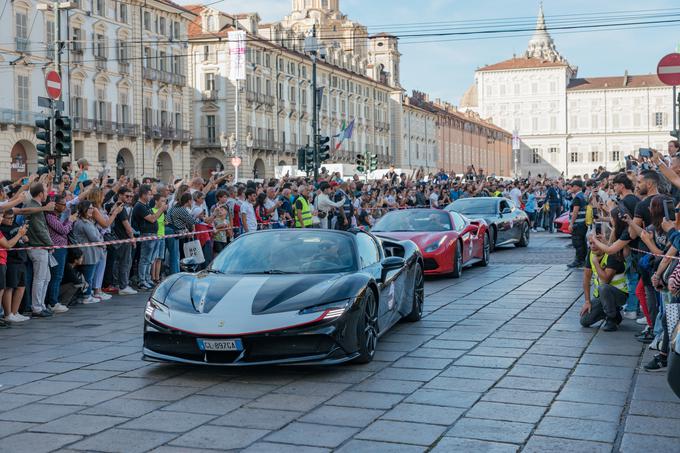 Parada superšportnikov skozi Torino. | Foto: Salone Auto Torino