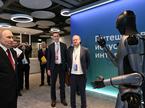 Humanoidni robot Green je zaplesal pred ruskim predsednikom Vladimirjem Putinom