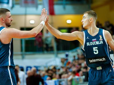 Slovenci v drugem polčasu nadigrali Čehe in prišli do pomembne zmage