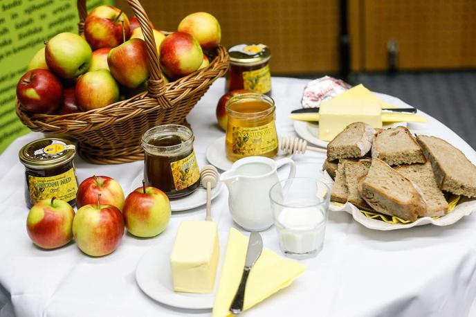 tradicionalni slovenski zajtrk | Projekt letos poteka pod sloganom Kruh za zajtrk – super dan, ker pa letos obeležujemo mednarodno leto prosa, bo temu žitu namenjena posebna pozornost. | Foto STA