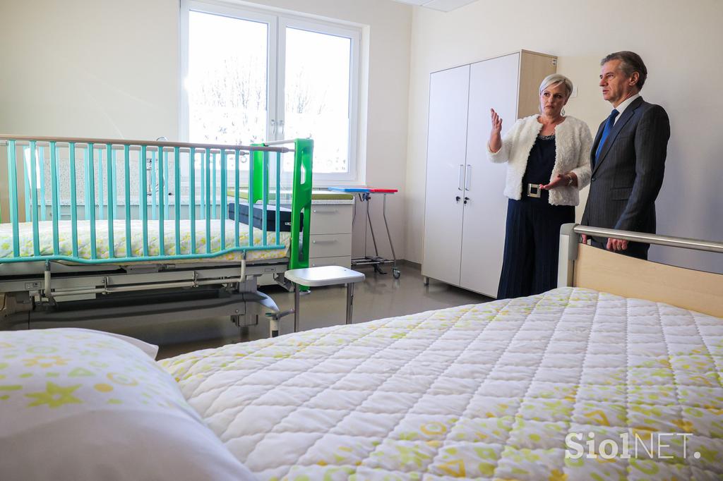 Odprtje bolnišnice za otroke, Šentvid pri Stični