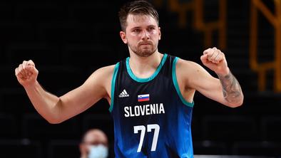 Dončić v prvi peterki OI in navijaški MVP