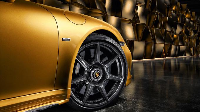 Karbonsko platišče za ekskluzivnega porscheja 911 turbo S | Foto: Porsche
