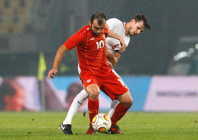 Goran Pandev je kapetan in gonilna sila Makedonije tako na kot ob igrišču. | Foto: Reuters