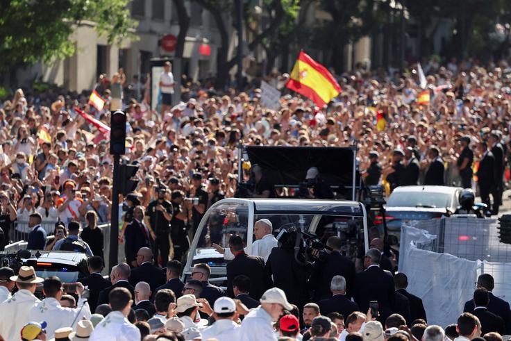 papež Leon XIV., maša, Madrid, Španija | Foto: Reuters