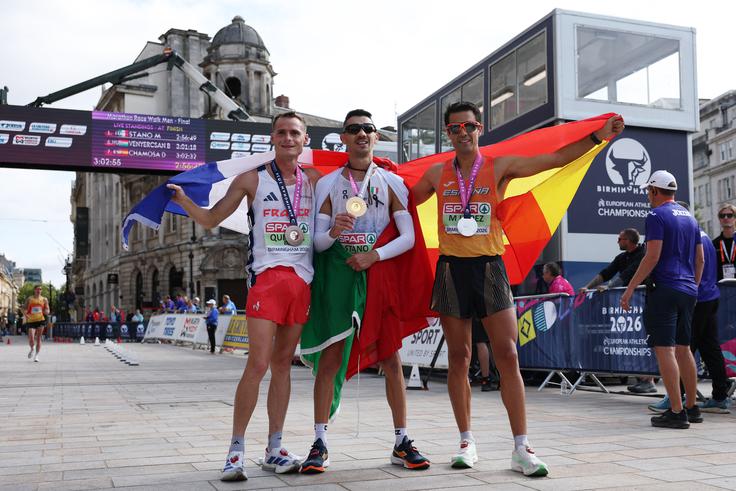 Massimo Stano je osvojil zlato v moški maratonski hoji z najboljšim časom sezone na svetu. | Foto: Reuters