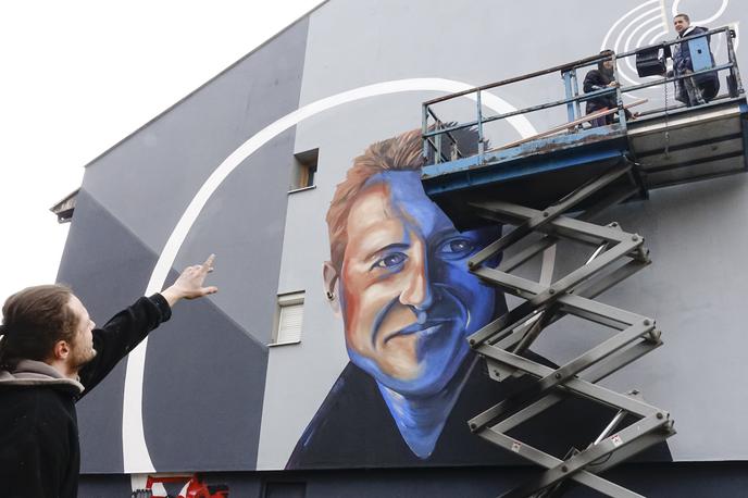 poslikava Schumija | Bosanski umetniki so se z ogromno stensko poslikavo poklonili Michaelu Schumacherju. | Foto Guliverimage