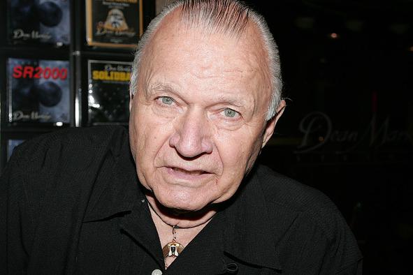 Umrl je priznani surf rocker Dick Dale #video