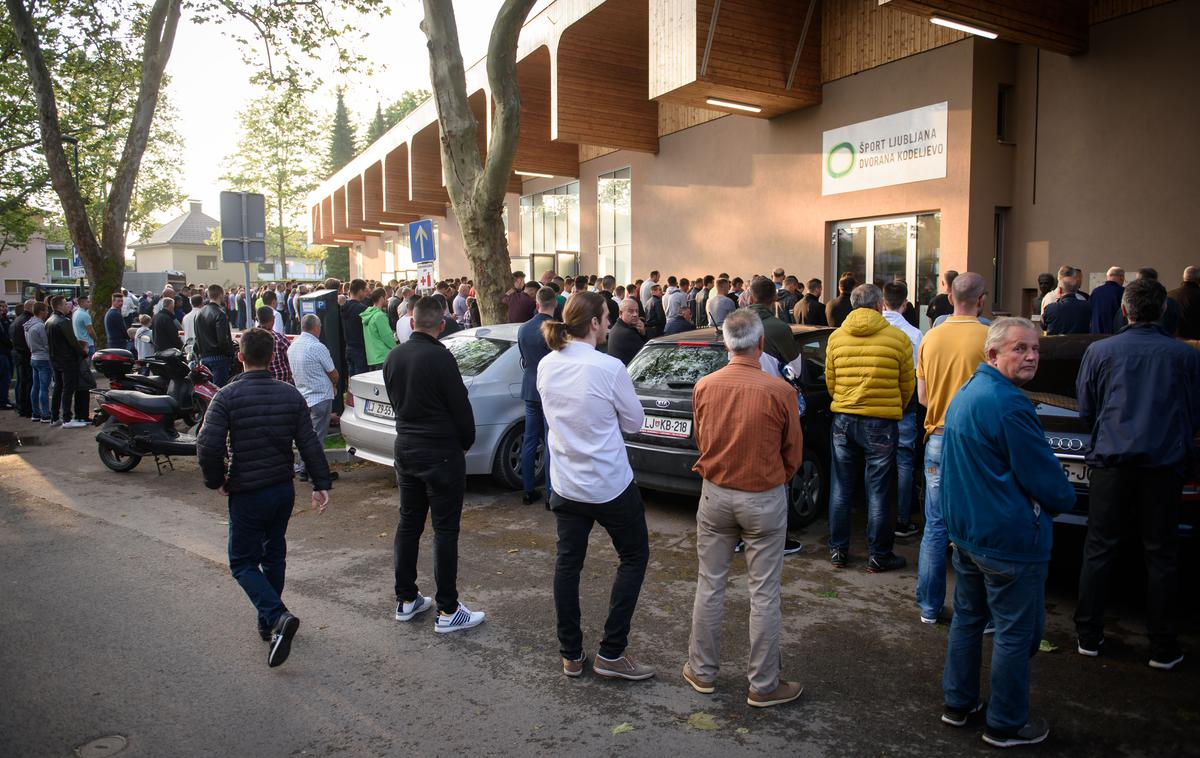 kurbam bajram | V športni dvorani Slovan na Kodeljevem v Ljubljani se je zjutraj začela osrednja slovesnost ob muslimanskem prazniku kurban bajram.  | Foto STA