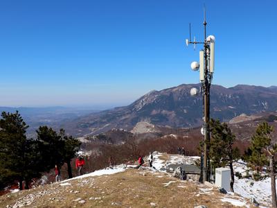 Prava alpska tura na Primorskem, na Otliško okno in Sinji vrh #video