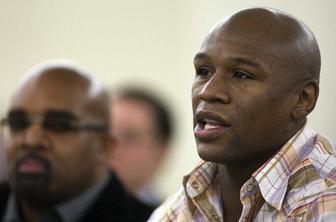 Mayweather pred zaporom še enkrat v ring