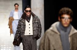 Dolce & Gabbana razburila z revijo v Milanu, obtožujejo ju rasizma