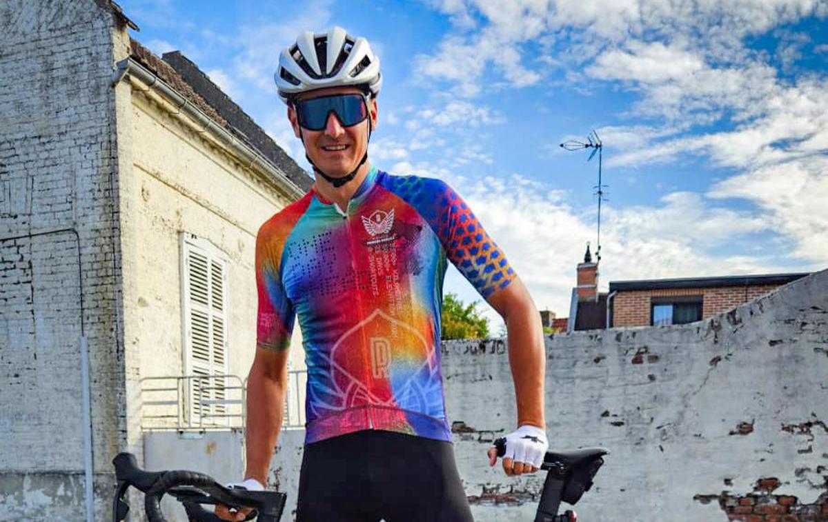 Domen Žnidarič TOUR 2025 | Domen Žnidarič bo celotno traso letošnje Dirke po Franciji prevozil dan pred profesionalnimi kolesarji.  | Foto osebni arhiv Domna Žnidariča