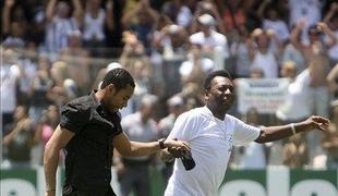 Robinho med navijače s helikopterjem (video)
