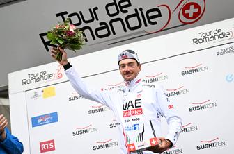 Navdušili Pogačarjevi kolegi, Tratnik zaostal preveč