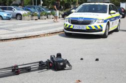Domnevni napadalec na ekipo TVS v Novi Gorici še vedno v tujini
