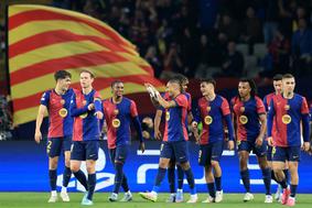 Barcelona kot iz videoigre, z eno nogo v polfinalu tudi PSG