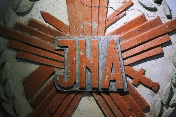 Slovenija mora nekdanjemu častniku JLA plačati 42 tisoč evrov