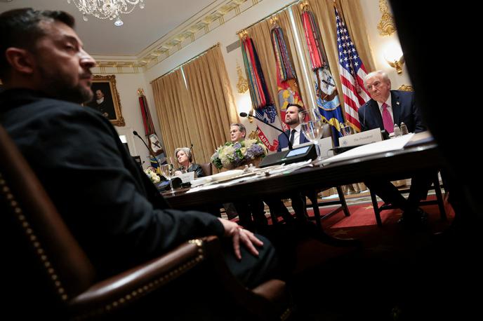 Trump in Zelenski | Trump in Zelenski na tretjem srečanju v Beli hiši. Na dnevnem redu je predvsem morebitna dobava ameriških raket dolgega dosega. | Foto Reuters