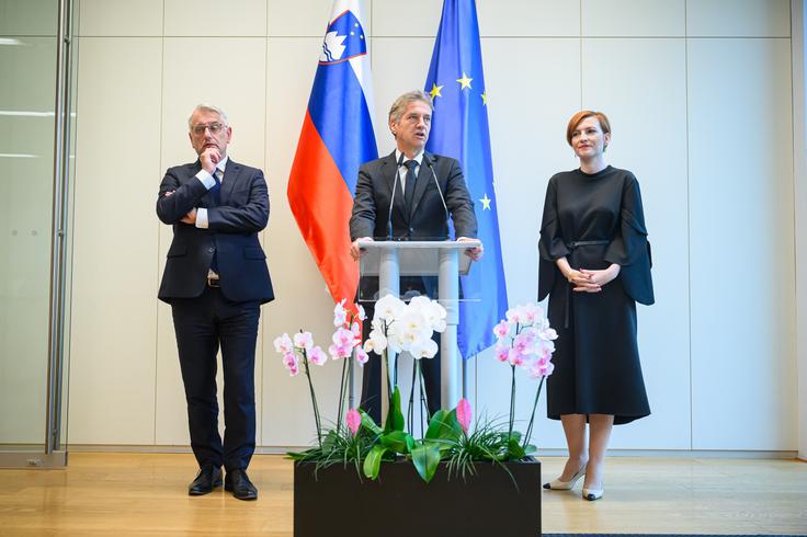 Gibanje Svoboda, SD in Levica predlagano pokojninsko reformo podpirajo.  | Foto: STA