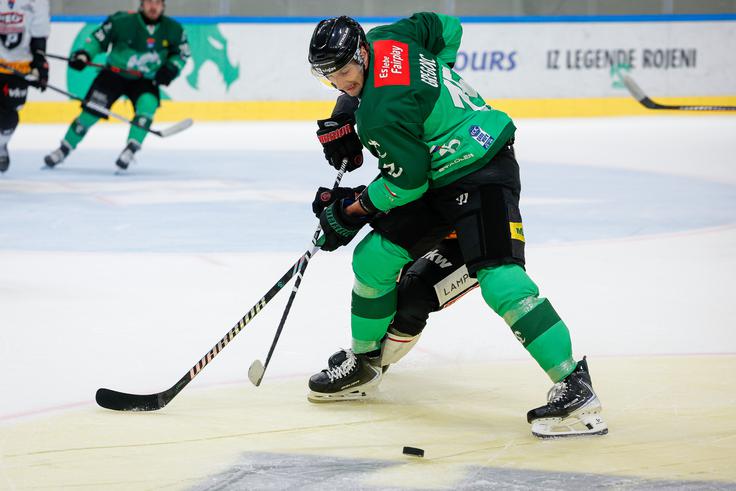 Nekaj prostih dni bo izkoristil za oddih z družino, nato se vrača na trening. Prva tekma sledi čez slabih deset dni. Kot pravi, se v hokeju še vedno počuti zelo dobro in tudi za reprezentanco je še naprej pripravljen igrati. | Foto: Aleš Fevžer