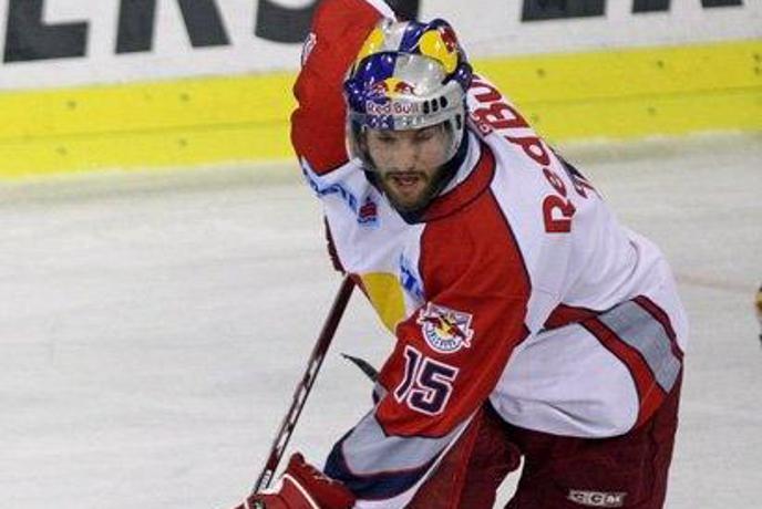 MacLean na preizkušnji pri Medveščaku