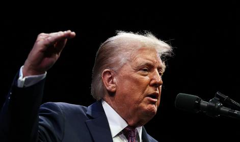 Vrhovno sodišče ZDA naj bi o zakonitosti Trumpovih carin odločilo do konca leta