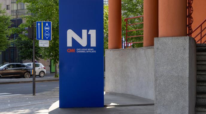 Kadrovski cunami na medijih N1, razrešena tudi Katja Šeruga