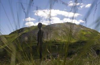 Avstrijske Alpe varuje 100 železnih kipov