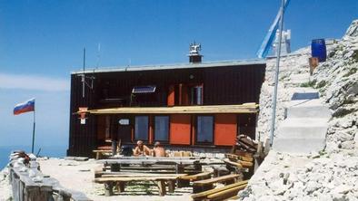 Gomiščkovo zavetišče na Krnu (2182 m)