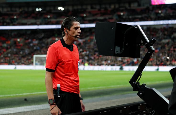 VAR Sodniki sistem sojenje VAR v ligi prvakov že v tej sezoni? | Foto: Reuters