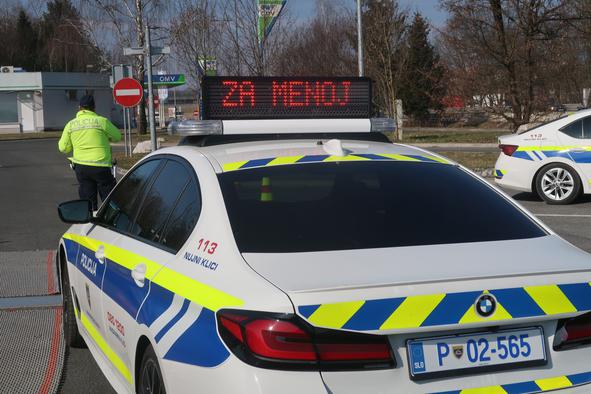 V prazničnem času povečan nadzor policije na cestah