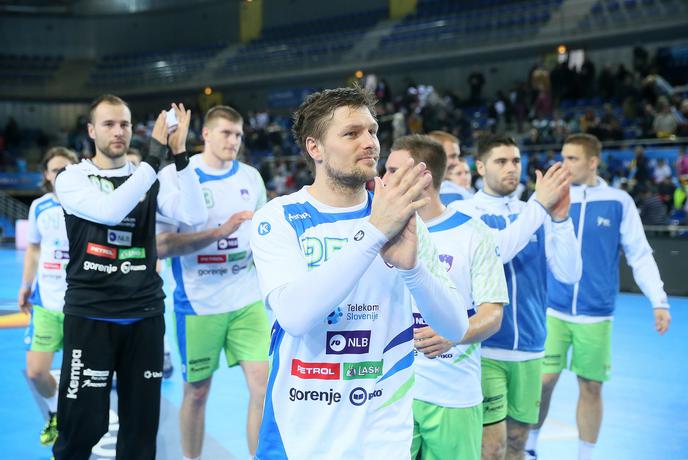 Slovenski vihar odpihnil Angolo, Nemci boljši od Madžarov