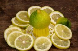 Minuta za zdravje: Z limoninim sokom nad nadležne mozolje