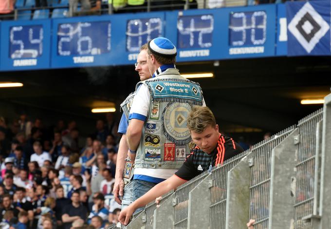 Navijači HSV v prihodnji sezoni ne bodo mogli v Hamburgu spremljati najboljših nemških klubov. | Foto: Reuters