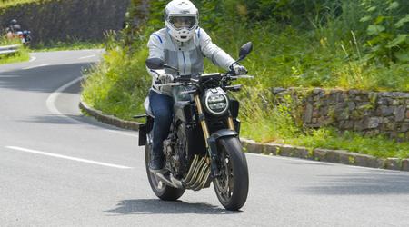 Kaj motociklom prinaša e-sklopka? Preverili smo v praksi. #foto