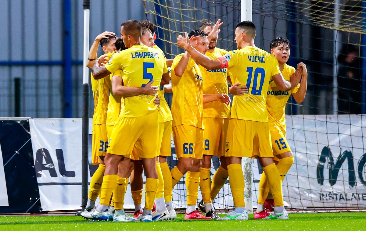 Domžale - Maribor | Domžale se merijo z Olimpijo. | Foto Aleš Fevžer