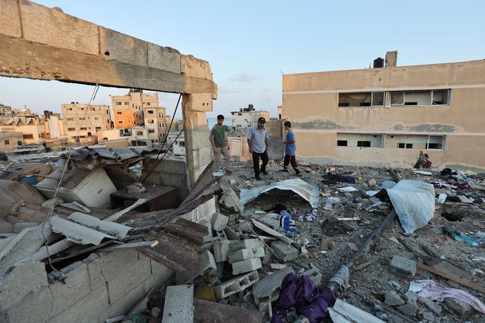 Gaza | Izraelska vojska je napad potrdila in dejala, da je zadela poveljniški in nadzorni center palestinskega gibanja Hamas, ki je v kompleksu. | Foto Reuters