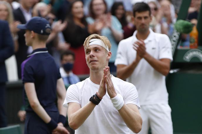 Novak Đoković | Denis Shapovalov je bil v slačilnici vesel besed Novaka Đokovića. | Foto Guliverimage