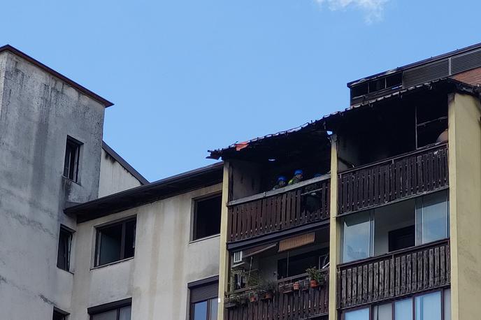 Požar v Novih Jaršah | Zagorelo je v enem od stanovanj v zgornjem nadstropju objekta.  | Foto Bralec