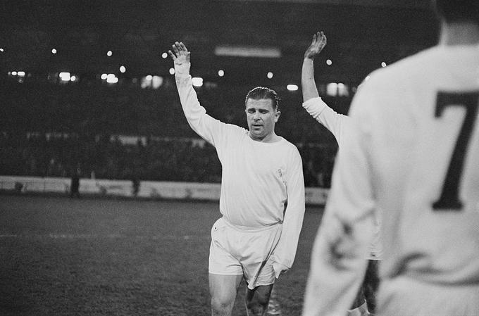 Ferenc Puškaš je eden najboljših nogometašev vseh časov. Za Madžarsko je na 85 tekmah zabil kar 84 golov in je njen najboljši strelec v zgodovini. Z njo je bil leta 1954 svetovni podprvak in leta 1952 olimpijski prvak. Po skoraj 400 golih, ki jih je zabil za Honved iz Budimpešte, je leta 1958 prišel v Real Madrid in tam v naslednjih osmih letih zanj zabil kar 242 golov. Z Realom je bil trikrat evropski prvak. Po njem je poimenovana tudi nagrada za najlepši gol leta, ki jo FIFA podeljuje od leta 2009.  | Foto: Getty Images