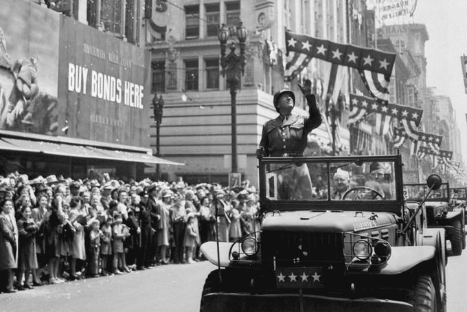 Patton med parado v Los Angelesu junija leta 1945. | Foto: Wikipedia