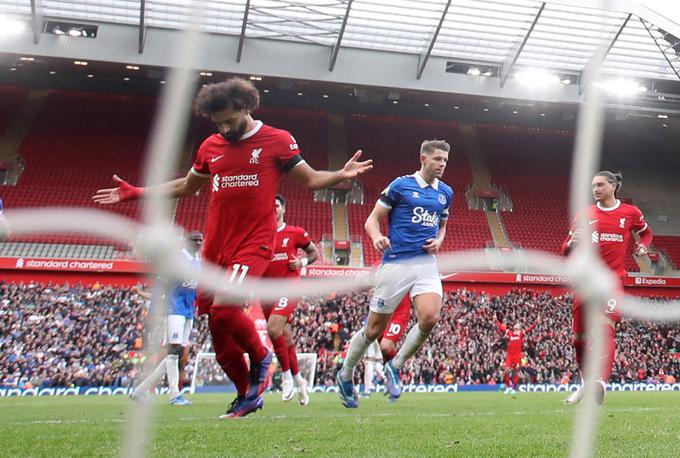 Liverpool je v mestnem derbiju premagal Everton. Mohamed Salah je dosegel oba gola. | Foto: Reuters