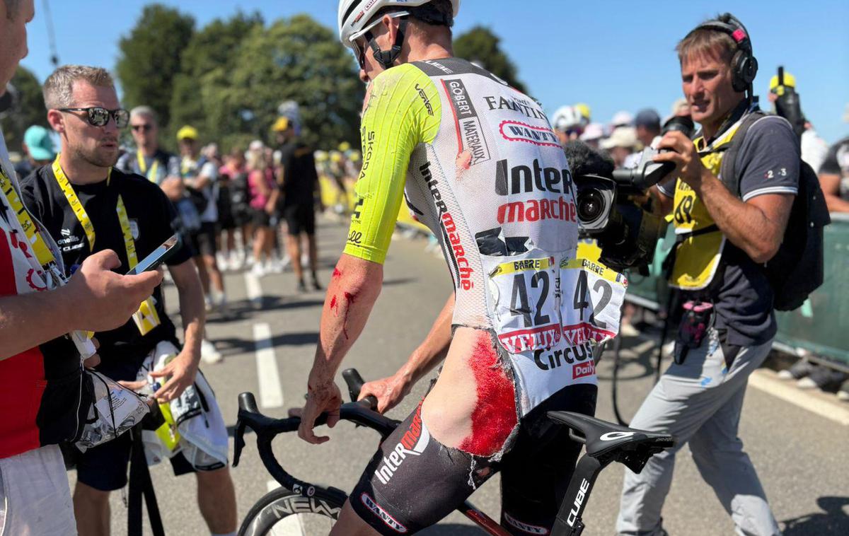 Louis Barré | Francoski kolesar Louis Barré bo kljub bolečinam nadaljeval Dirko po Franciji. | Foto X/Intermarché-Wanty