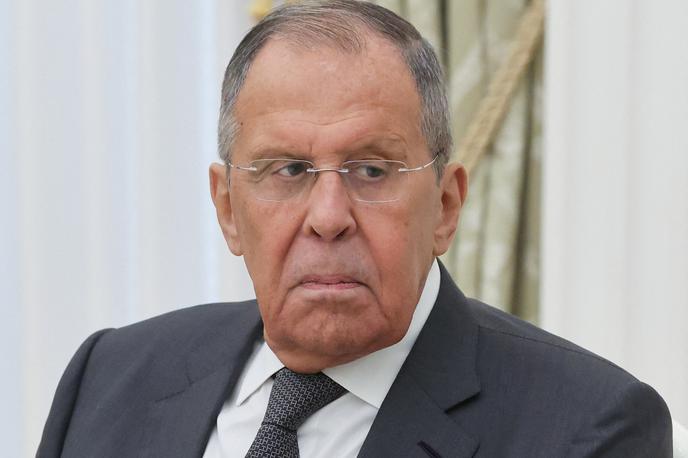 Sergej Lavrov | Lavrov je danes na Vzhodnem gospodarskem forumu v Vladivostoku dejal, da se je Nemčija zavestno sprijaznila s tem, da bo ukrep proti Ruski hiši dejansko pomenil konec njene kulturne prisotnosti v Rusiji. | Foto Reuters